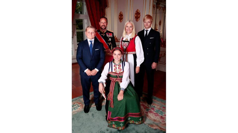 Marius Borg Hoiby with his mother, stepfather and half-siblings