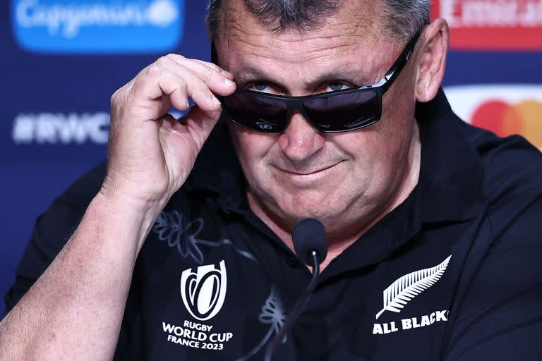El head coach de Nueva Zelanda, Ian Foster, ahora sonríe, tras encaminar el rumbo del equipo