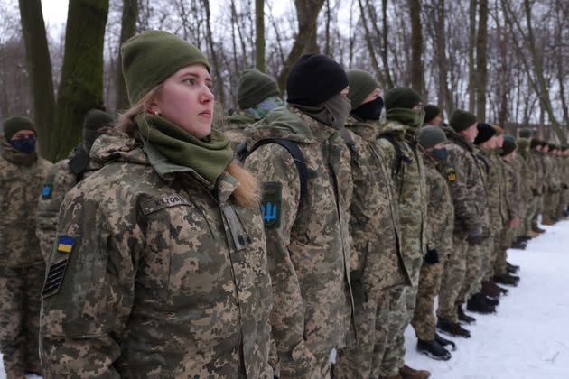 Ukrainian civilians receiving basic combat training ahead of growing tensions (Photo: Sean Gallup via Getty Images)