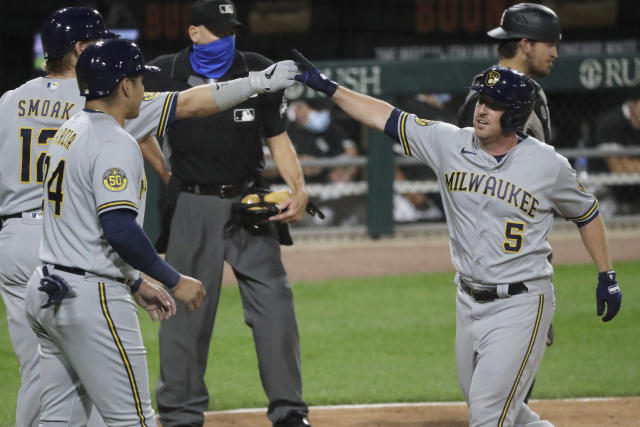 Brewers' Christian Yelich hits 'the luckiest home run in baseball history'  vs. White Sox