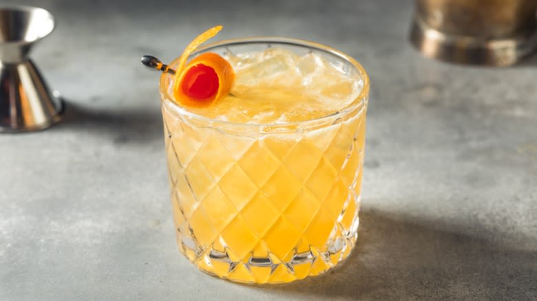 whiskey sour cocktail with garnish