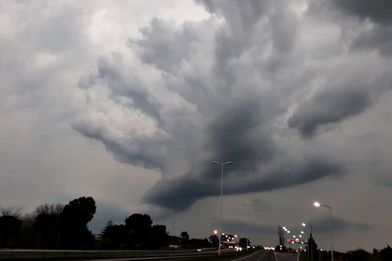 Alerta meteorológica para ocho provincias por lluvias y tormentas