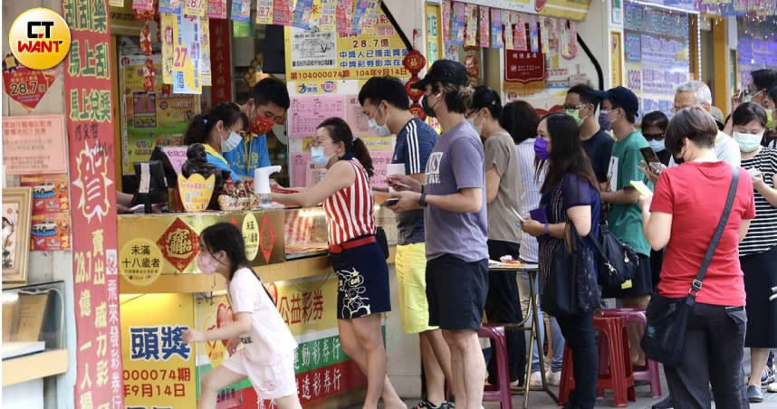 台灣主要政黨的失靈、失能與失職，導致中性選民大增。（圖／記者王永泰攝）