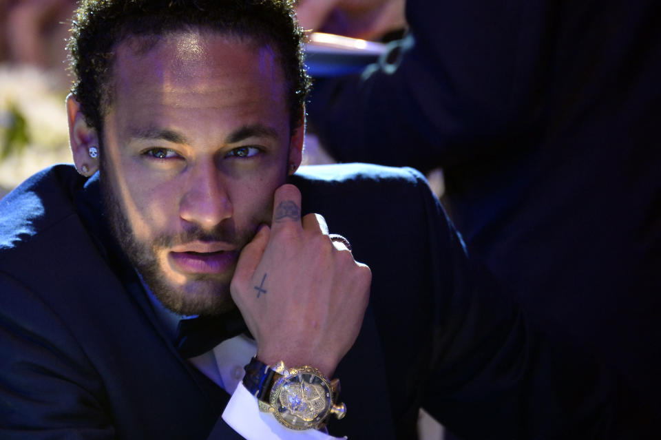 Las pasarelas son el segundo terreno de juego para Neymar (Foto de: Aurelien Meunier - PSG/PSG via Getty Images)