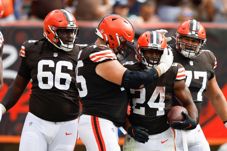The Cleveland Browns celebrate after running back Nick Chubb (24) scored a touchdown against the New York Jets during the second half, Sunday, Sept. 18, 2022, in Cleveland.
