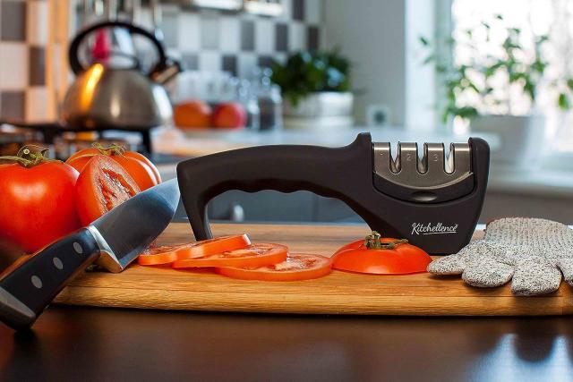 Woah—This Bestselling Knife Sharpener That Makes Blades 'Razor