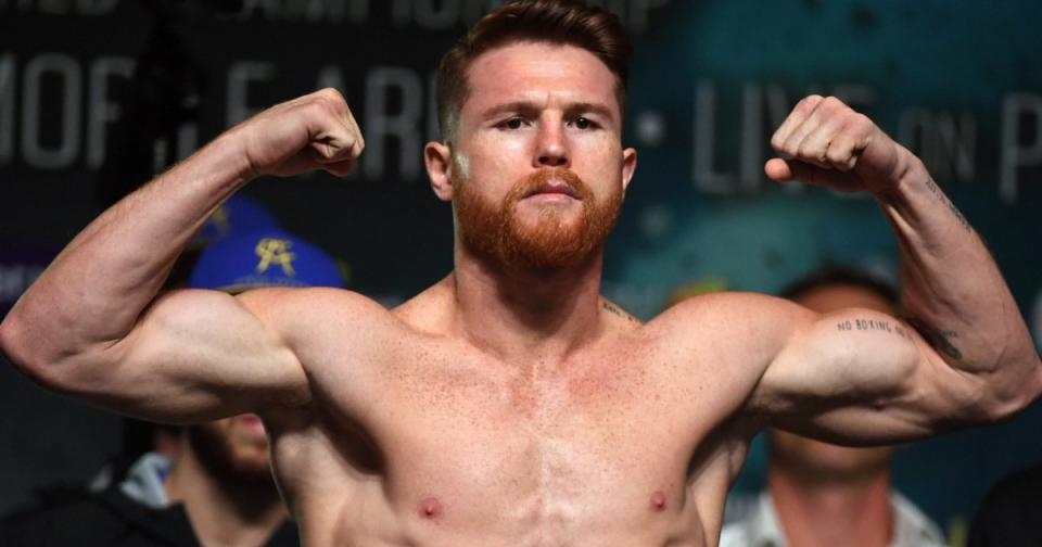 Canelo Álvarez firma contrato por $365 millones