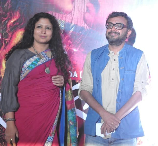 Dibakar Banerjee-Richa Puranesh : His wife, Richa Puranesh is a marketing executive and still consults on the go. Richa advises Dibakar on marketing and that is why most say that a director who’s consumed with the art of making cinema is today one of the best packaged and marketed directors in Mumbai. Dibakar knew how to make great films like many other filmmakers in Mumbai. But what made the difference was his wife who brought in her expertise as a shrewd marketing and branding professional. They have a daughter together.