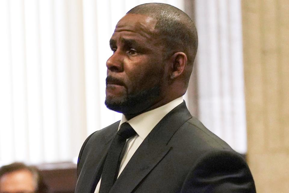 R. Kelly in court in 2019