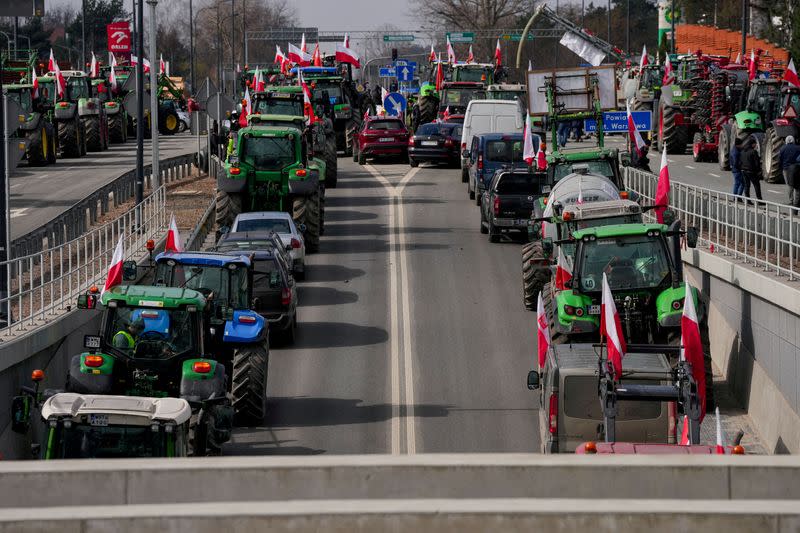 FILE PHOTO: Polish farmers to block roads in countrywide protest