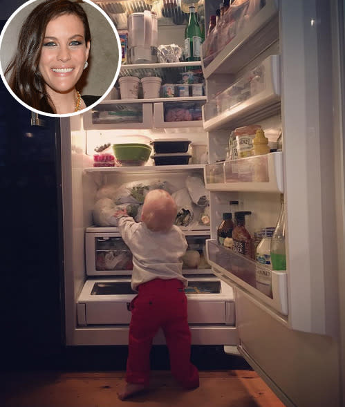 Liv Tyler, catching her baby son, Sailor, helping himself to a snack: “Oooohhhhhhhhh!!!!!! A whole new world” -@misslivalittle (Photo: Instagram)