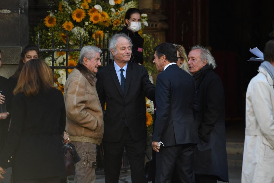 Obsèques de Bernard Tapie : de nombreuses personnalités lui ont rendu hommage