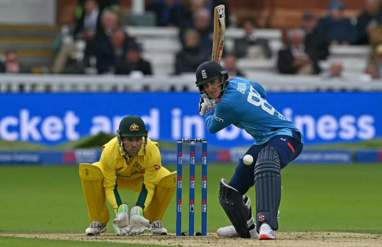 Livingstone runs riot as England make 312-5 against Australia