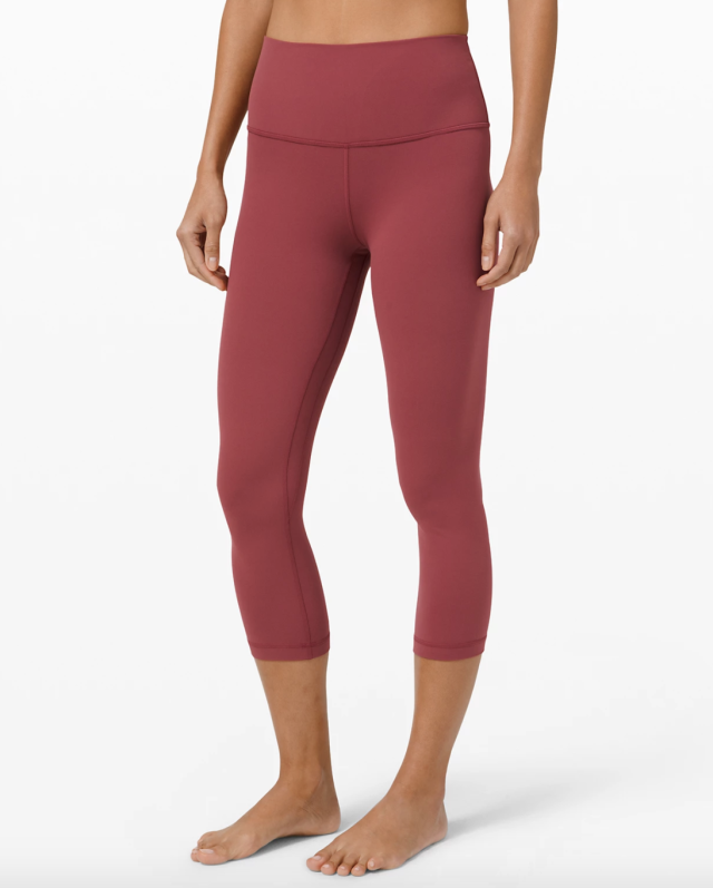 LULULEMON's NEW ALIGN TOPS IS A MUST HAVE(๑ > ᴗ <)