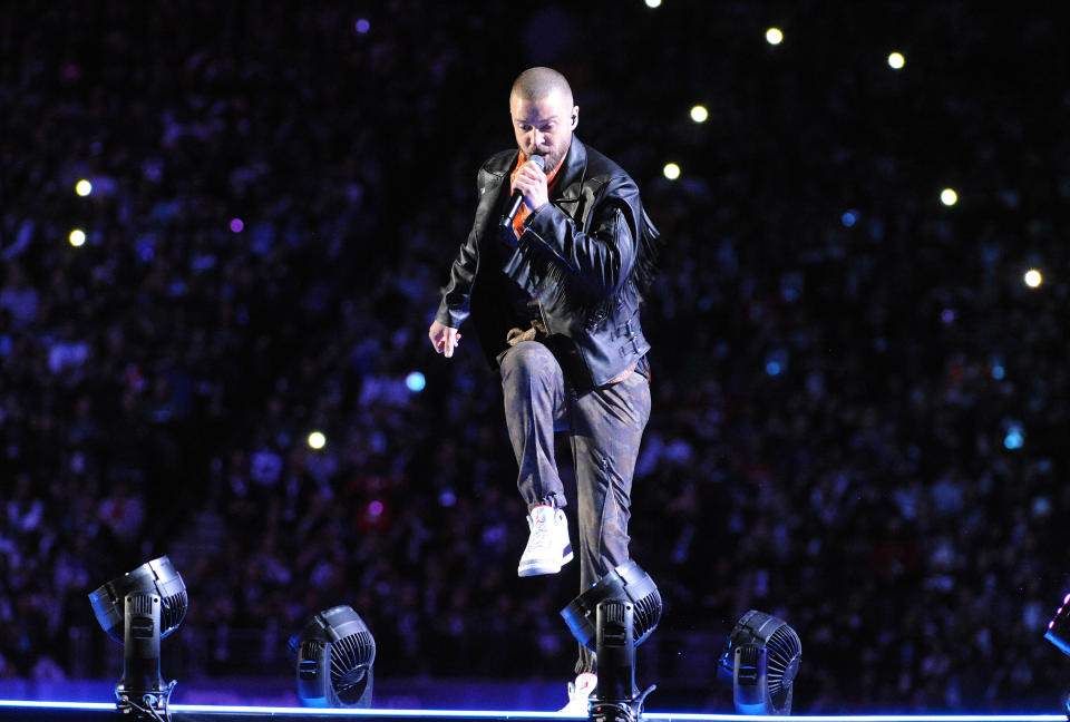 Justin Timberlake performs on stage during the Pepsi Super Bowl LII Halftime Show at U.S. Bank Stadium on February 4, 2018 in Minneapolis, Minnesota. (Photo by Focus on Sport/Getty Images)