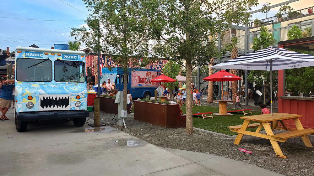 Starland Yard - cornhole and food trucks