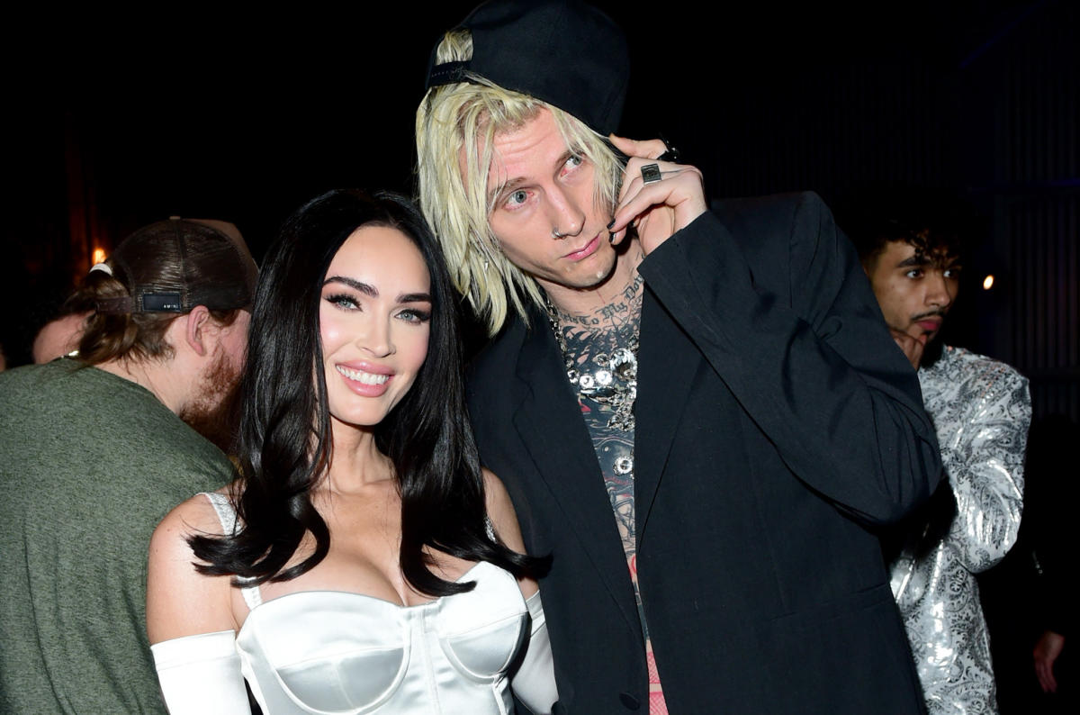 Megan Fox Confirms Machine Gun Kelly Engagement Was Called Off, But He's  Still Her 'Twin Soul