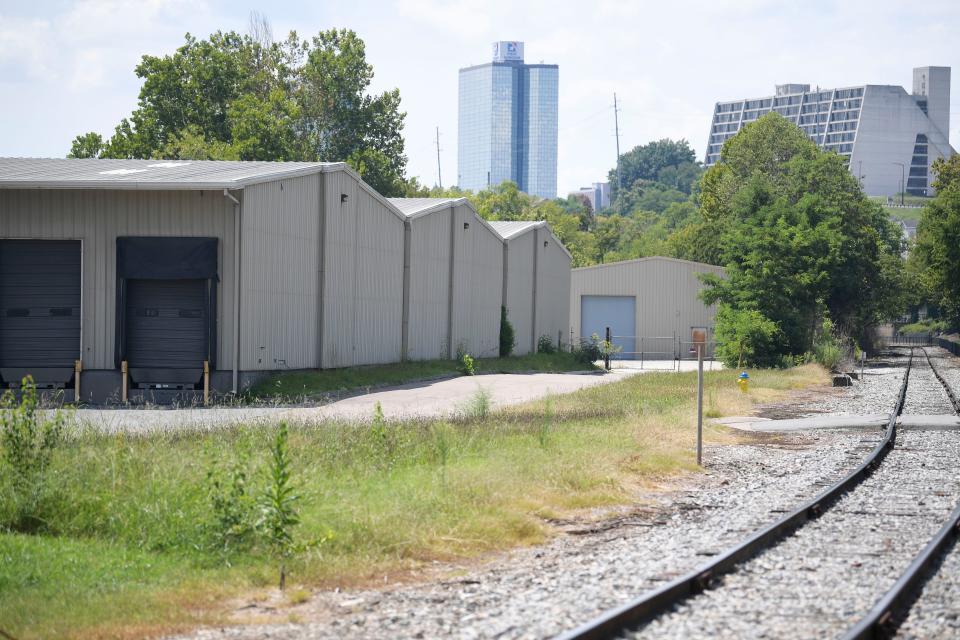 A massive 350-unit apartment development by Dominion Group would transform this property at 1624 Riverside Drive along the northern edge of the Tennessee River just east of downtown. Plans also call for riverside restaurants, two parking garages and a boathouse.