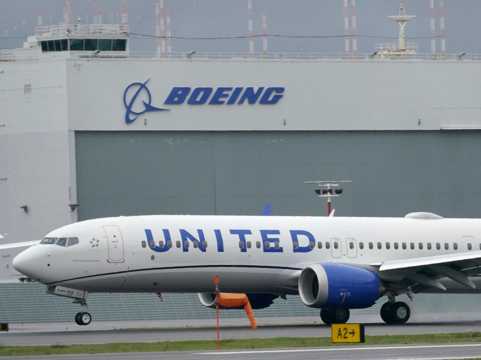 A Boeing 737 Max 9 built for United Airlines landing at King County International Airport (AP)