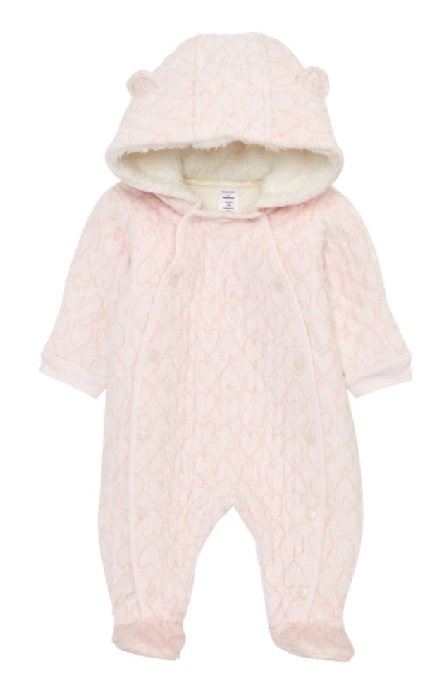 <p>A cute and cozy baby bunting that's perfect for the toddler in your life!</p><p><strong><a href="https://go.skimresources.com?id=113896X1572730&xs=1&url=https%3A%2F%2Fwww.nordstrom.com%2Fs%2Fnordstrom-baby-print-bunting-baby%2F4013498%3Forigin%3Dcoordinating-4013498-0-1-PDP_1-recbot-also_viewed_graph%26recs_placement%3DPDP_1%26recs_strategy%3Dalso_viewed_graph%26recs_source%3Drecbot%26recs_page_type%3Dproduct%26recs_seed%3D5822683%26color%3DPINK%2520FROSTY%2520HEARTS&sref=parade.com%2Fshopping%2Fbest-gifts-under-100" rel="noopener" target="_blank" data-ylk="slk:Baby Print Bunting, $29.25 at Nordstrom;elm:context_link;itc:0;sec:content-canvas" class="link ">Baby Print Bunting, $29.25 at Nordstrom</a></strong></p>