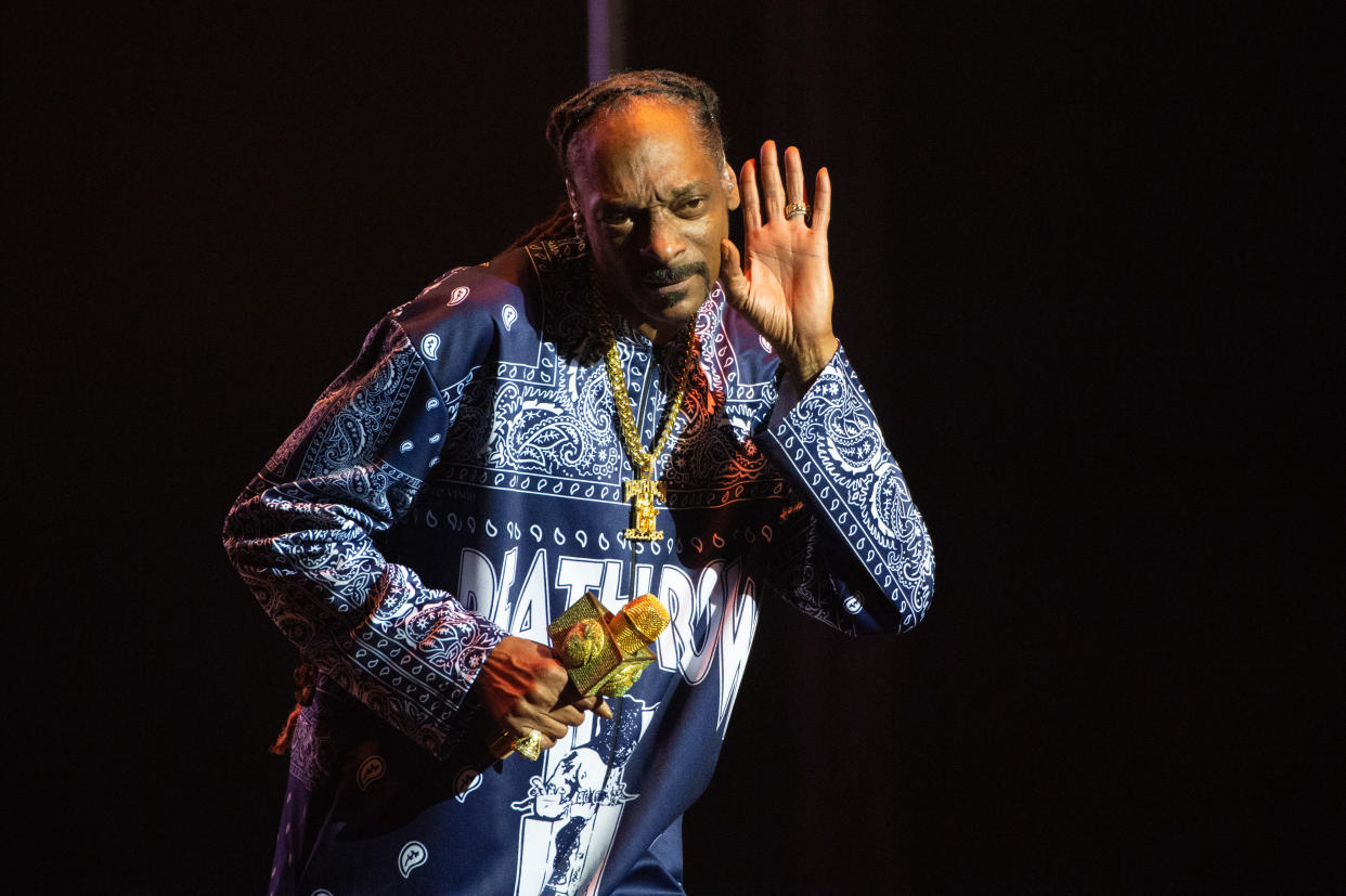 LONDON, ENGLAND - MARCH 21: Snoop Dogg performs at The O2 Arena on March 21, 2023 in London, England. (Photo by Joseph Okpako/WireImage)