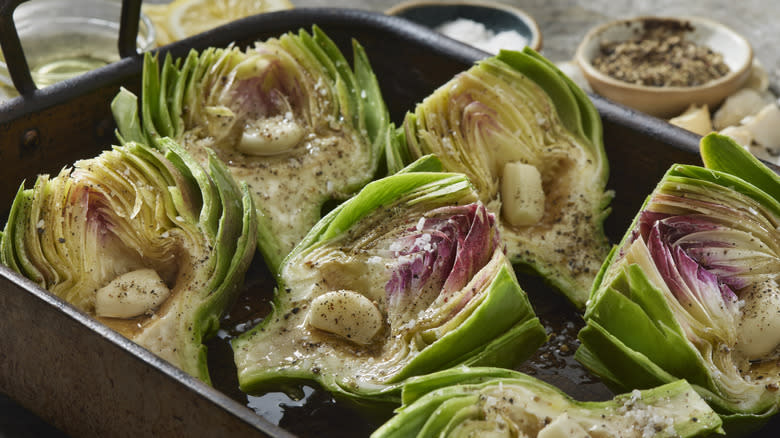 preparing artichokes with garlic