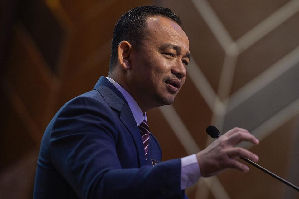 Maszlee drew brickbats again for his comments at the town hall over statements related to the matriculation quota system. — Picture by Shafwan Zaidon