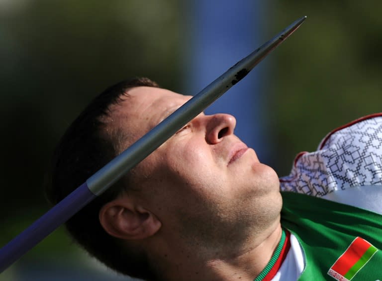 Born with sight problems, Triput won his first medal at the age of 22 in the javelin among visually impaired athletes at the 2004 Paralympics in Athens