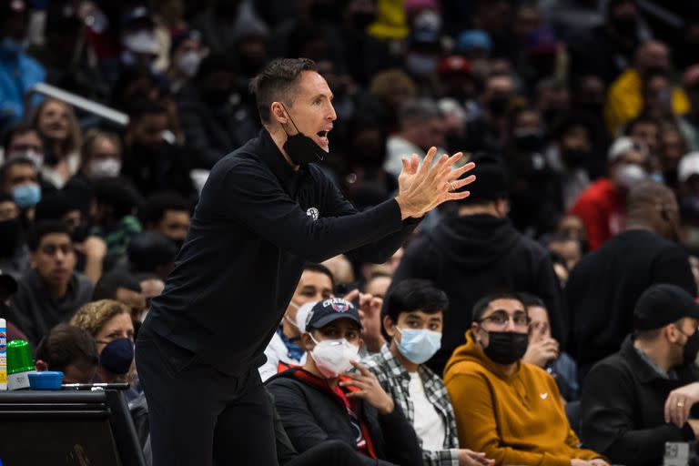 Los jugadores de Washington acusan a Steve Nash de obstruir la visión de los referís durante la controversial jugada