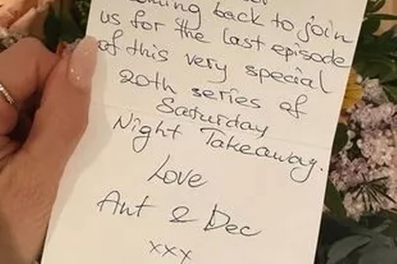 Ashley Roberts also shared a sweet handwritten thank you note ahead of the final show