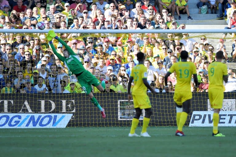 12 – FC Nantes