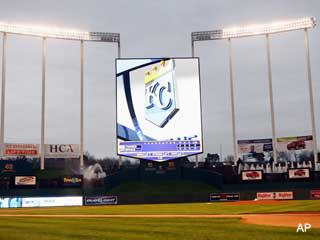 Tips to enhance your Kauffman Stadium experience - Royals Review