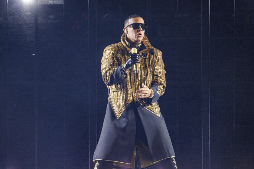 ARCHIVO - Daddy Yankee durante un concierto de su gira de despedida "La última vuelta" en Inglewood, California, el 27 de julio de 2022. El superastro del reggaetón será reconocido en septiembre con el Premio Leyenda de la Herencia Hispana en Washington. (Foto por Willy Sanjuan/Invision/AP, archivo)