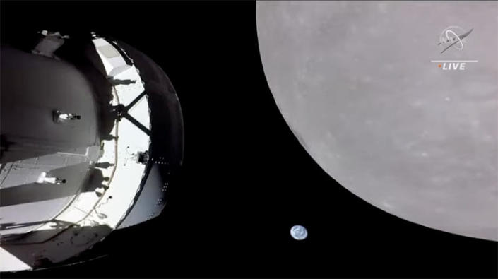 Two images from a camera mounted on one of the Orion spacecraft's solar arrays show the capsule's view a few minutes before passing out of view on the far side of the moon, cutting off contact with flight controllers. / Credit: NASA TV