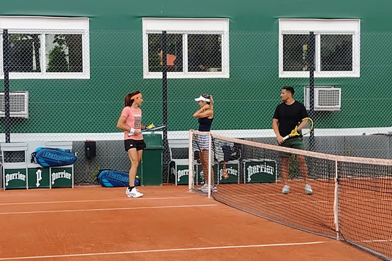 Gabriela Sabatini y Gisela Dulko, durante la preparación para Roland Garros