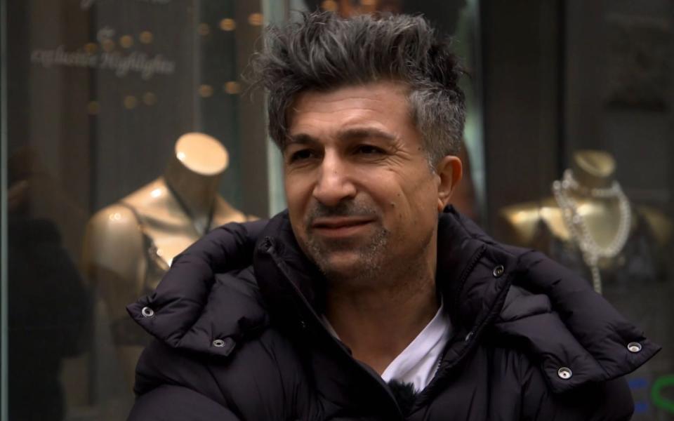 Chico beim Shoppen auf der Düsseldorfer Kö - noch mehr als von Luxus träumt der Lottomillionär vom Papasein. (Bild: RTL)