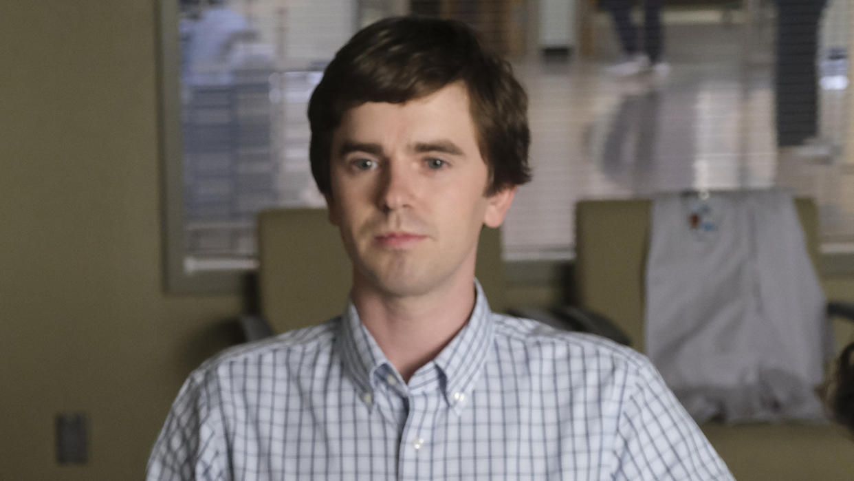  Freddie Highmore as Shaun Murphy in The Good Doctor Season 6. 