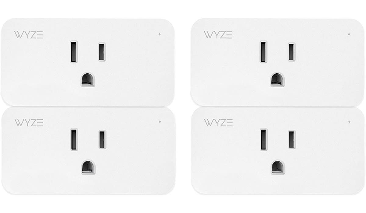 Four Wyze smart plugs