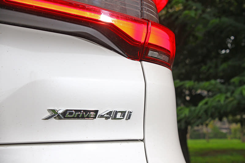 這次試駕的是xDrive40i車型，搭載了一顆3.0升渦輪增壓心臟。