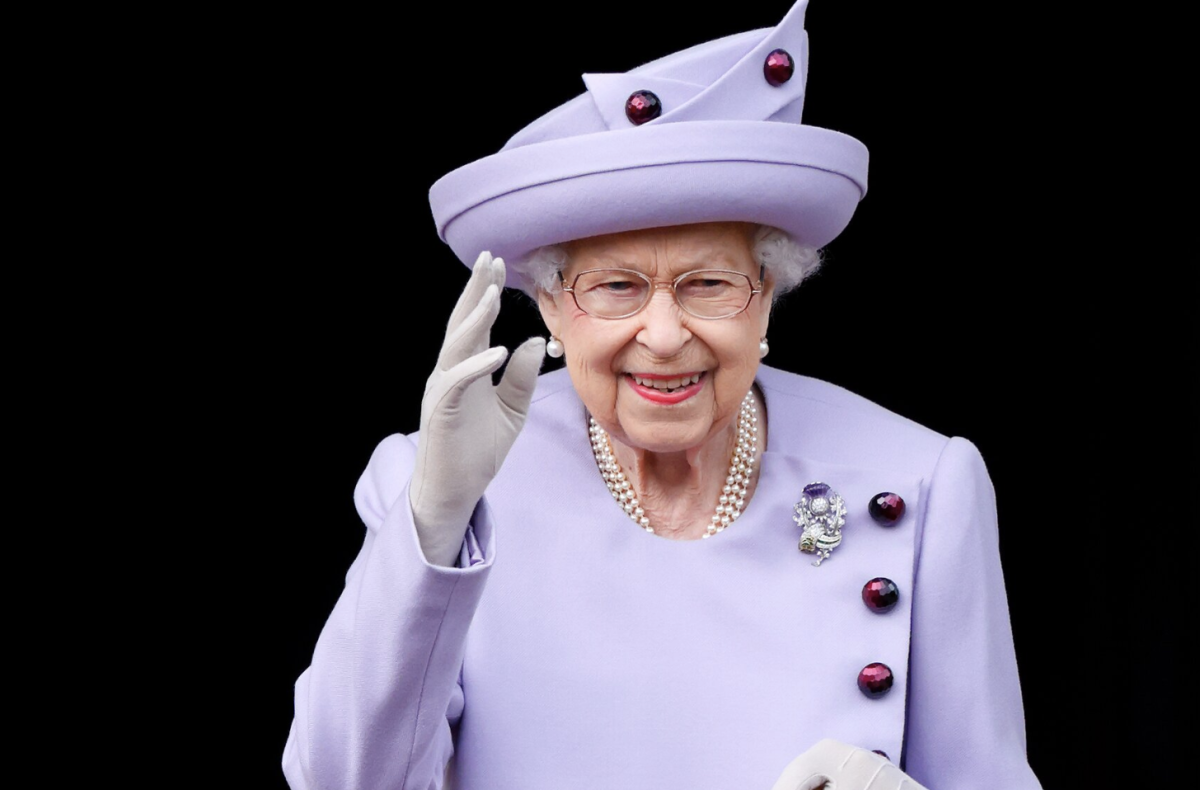 Nueva biografía revela la enfermedad que habría padecido la reina Isabel II  antes de morir
