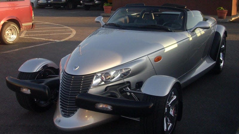 Image: <a class="link " href="https://en.wikipedia.org/wiki/Plymouth_Prowler#/media/File:'01-'02_Chrysler_Prowler_(Orange_Julep).JPG" rel="nofollow noopener" target="_blank" data-ylk="slk:Bull-Doser/Wikicommons;elm:context_link;itc:0;sec:content-canvas">Bull-Doser/Wikicommons</a>