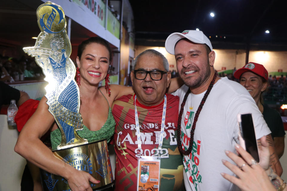 Paolla Oliveira e Diogo Nogueira em comemora&#xe7;&#xe3;o da Grande Rio. Foto: Thyago Andrade/Brazil News