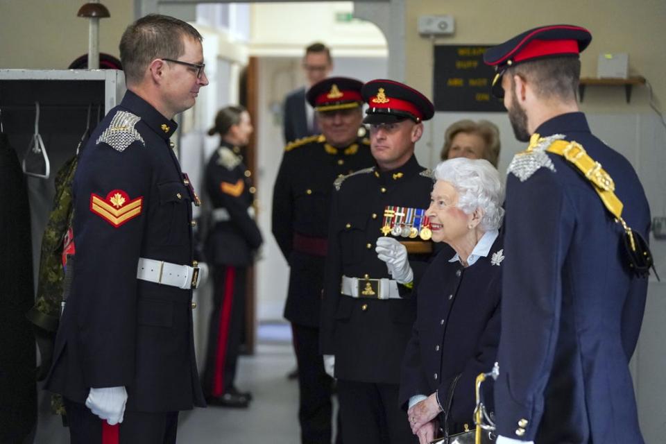 The Queen meets members of the Royal Regiment of Canadian Artillery (Steve Parsons/PA) (PA Wire)