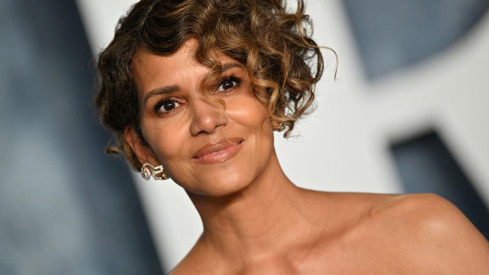 Halle Berry 2023 oscars party