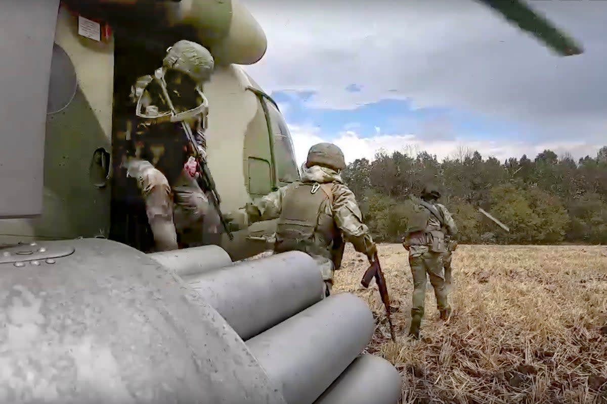 Russian soldiers (stock)   (AP)