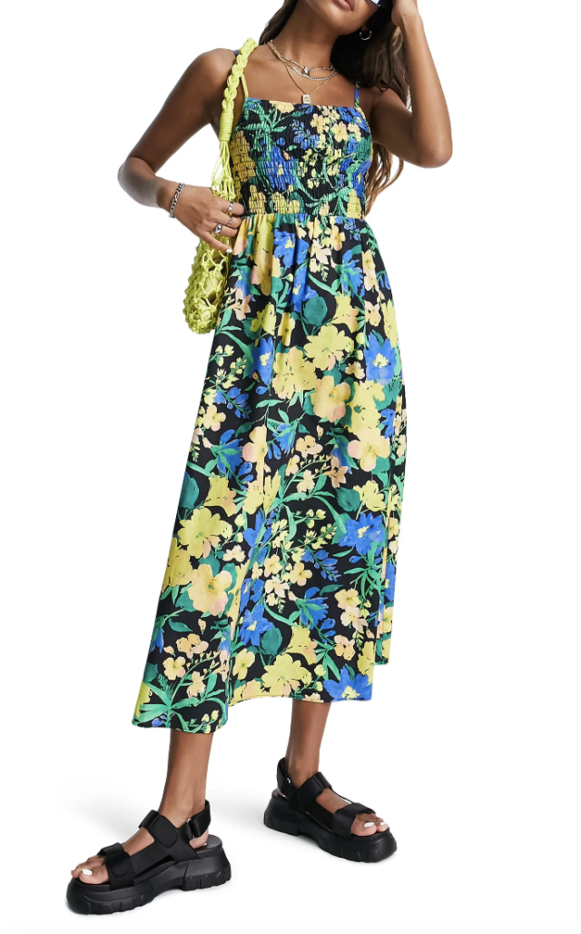 Kate Middeton's blue floral summer dress in Belize is by Tory Burch!