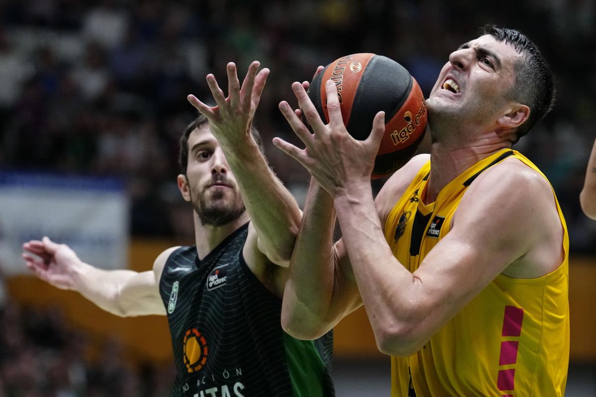 100-68.  Joventut deals a heavy blow to Lenovo and approaches the semifinals