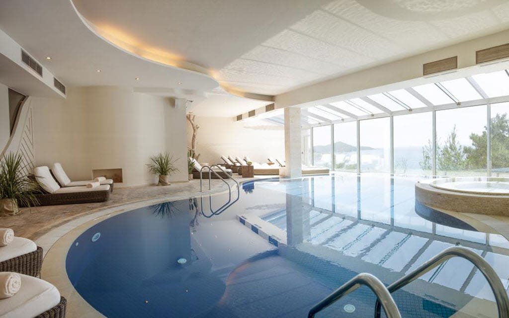 Hotel Bellevue's spa has a small indoor freshwater pool with sea views