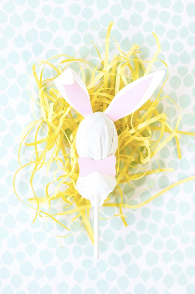 DIY Easter Bunny Lollipop Hunt