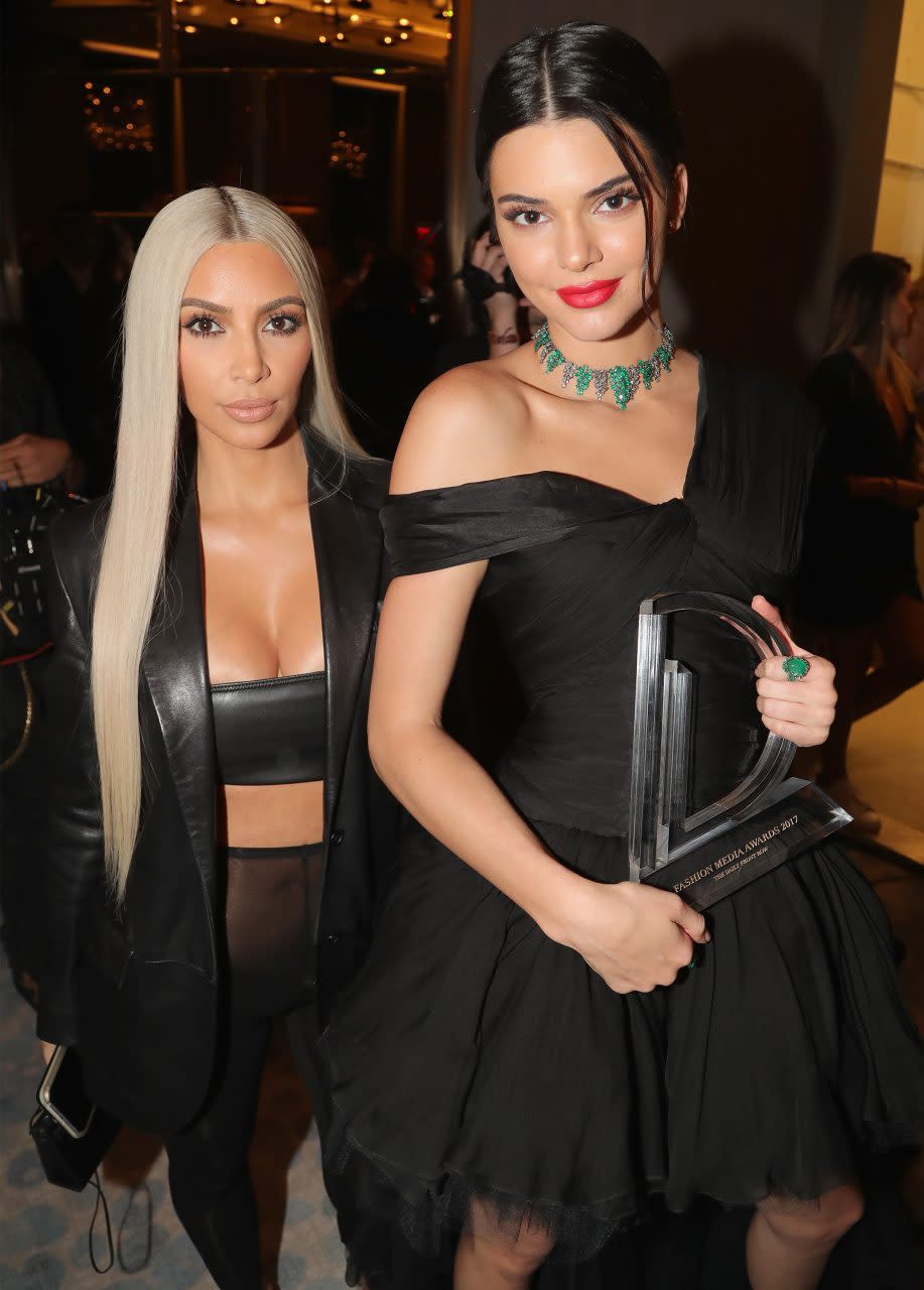 (L-R) Kim Kardashian, Kendall Jenner.